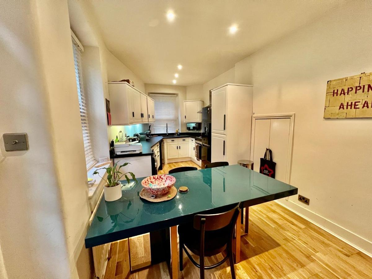 Apartment Spacious Flat With Huge Patio In *